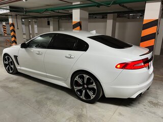 2014 Jaguar XFR S I Рестайлинг, белый, 6000000 рублей, вид 4