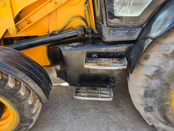 2010 JCB 3CX, жёлтый, 3250000 рублей - вид 25