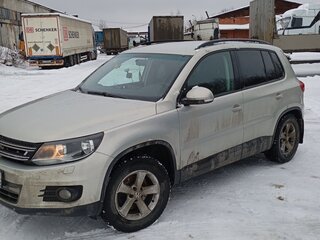 2013 Volkswagen Tiguan I Рестайлинг, белый, 1700000 рублей, вид 1