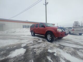 2009 Nissan NP300, красный, 1175000 рублей, вид 4
