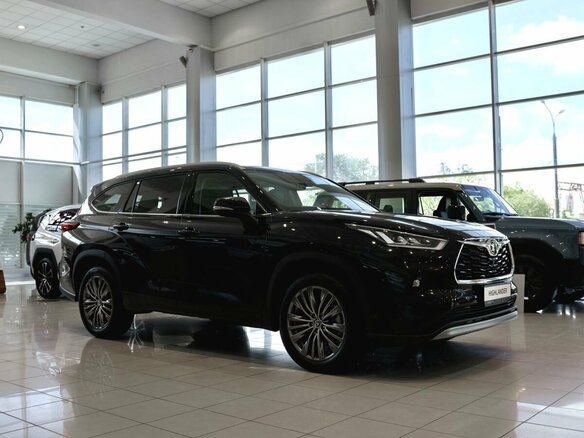 2026 Toyota Highlander IV (XU70), чёрный, 5600000 рублей - вид 3