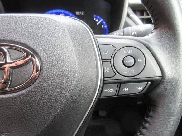 2023 Toyota Corolla Cross I, серебристый - вид 31
