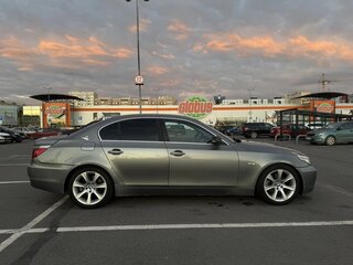 2004 BMW 5 серии 525i V (E60/E61), зелёный, 800000 рублей, вид 3