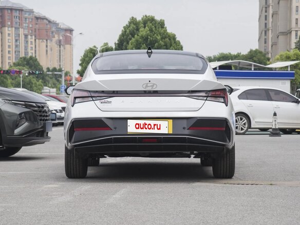 2026 Hyundai Elantra VII (CN7) Рестайлинг, белый, 1930000 рублей - вид 6