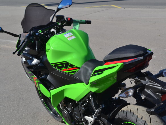 2023 Kawasaki Ninja 400, зелёный, 660000 рублей - вид 27