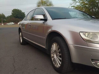 2004 Volkswagen Phaeton 4-Seater I, серебристый, 600000 рублей, вид 3