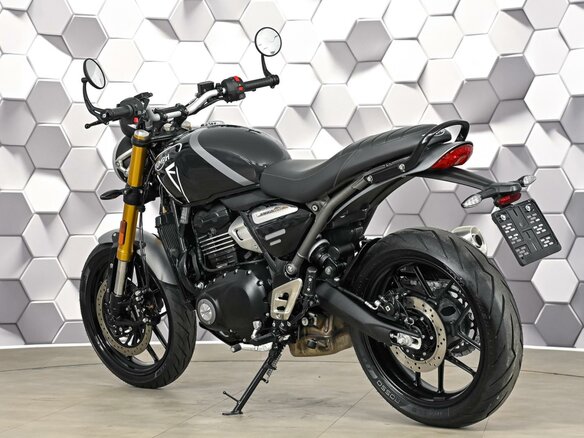 2024 Triumph Speed 400, чёрный, 697000 рублей - вид 7