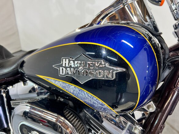 2011 Harley-Davidson Softail Custom, синий, 980000 рублей - вид 10