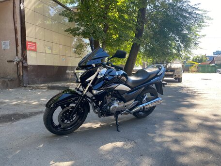 2011 Suzuki GSR 250, чёрный, 229000 рублей, вид 5