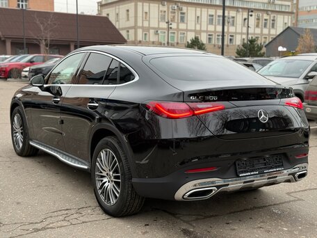 2026 Mercedes-Benz GLC Coupe 300 II (C254), чёрный, 8650000 рублей, вид 2