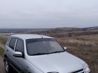 2007 Chevrolet Niva I, серебристый, 599000 рублей, вид 2