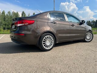 2015 Kia Rio III Рестайлинг, коричневый, 910000 рублей, вид 5