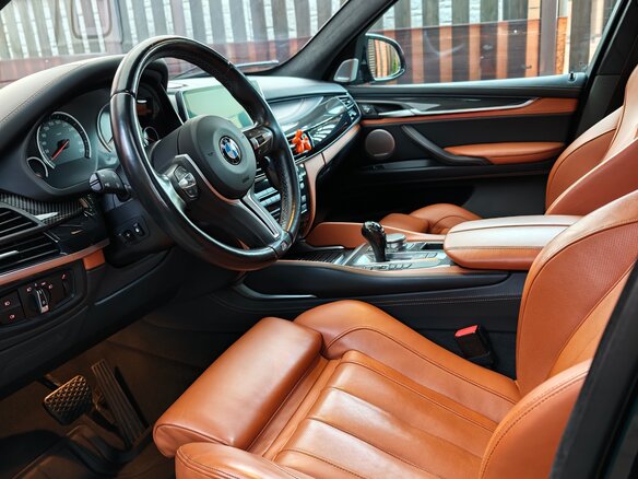 2017 BMW X5 M II (F85), чёрный, 5000000 рублей - вид 16