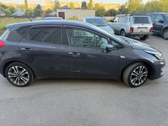2015 Kia Ceed II Рестайлинг, серый, 940000 рублей - вид 3