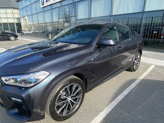 2021 BMW X6 40i III (G06), серый, 12900000 рублей, вид 4