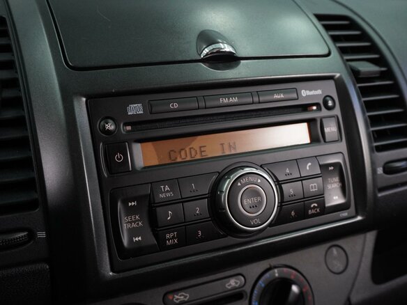 2008 Nissan Note I, чёрный - вид 11