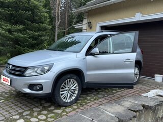 2014 Volkswagen Tiguan I Рестайлинг, серебристый, 1280000 рублей, вид 1