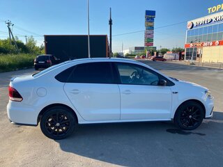 2018 Volkswagen Polo V Рестайлинг, белый, 1200000 рублей, вид 4