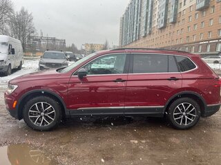 2021 Volkswagen Tiguan Allspace II, пурпурный, 2900000 рублей, вид 4