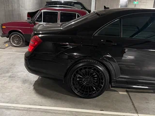 2011 Mercedes-Benz S-Класс 500 V (W221) Рестайлинг, чёрный, 1950000 рублей, вид 2