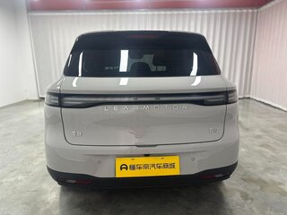 2025 Leapmotor B10 67.1 kWh, серебристый, 3160548 рублей, вид 5