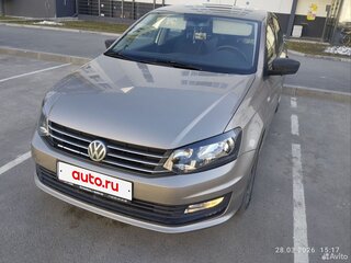 2015 Volkswagen Polo V Рестайлинг, бежевый, 970000 рублей, вид 1