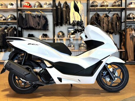 2021 Honda PCX 125, белый, 370000 рублей, вид 1