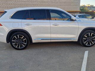 2023 Geely Monjaro I, белый, 2880000 рублей, вид 5