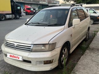 1997 Mitsubishi Chariot III, белый, 199000 рублей, вид 1