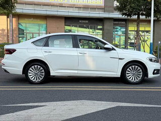2021 Volkswagen Lavida III, белый, 1250000 рублей, вид 4