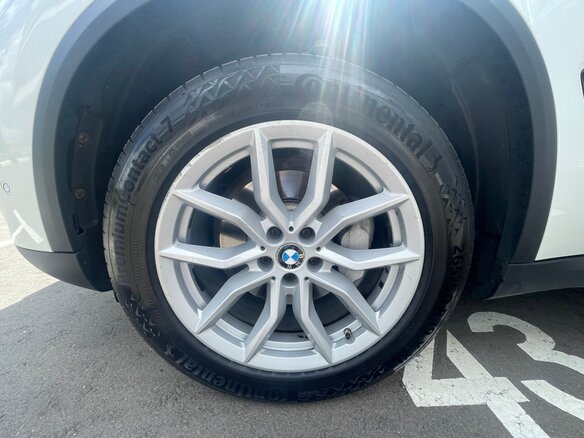 2019 BMW X5 40i IV (G05/G18), белый, 5300000 рублей - вид 12
