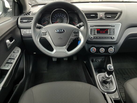 2015 Kia Rio III Рестайлинг, белый - вид 5