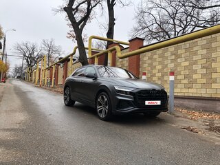 2021 Audi Q8 45 TDI I (4M), серый, 12100000 рублей, вид 2