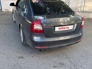 2013 Skoda Octavia II (A5) Рестайлинг, серый, 900000 рублей, вид 4
