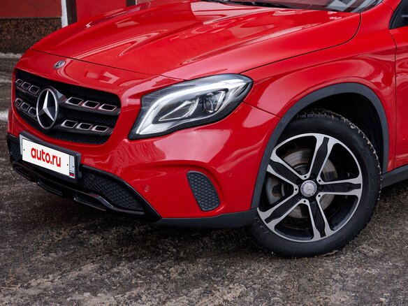 2017 Mercedes-Benz GLA 250 I (X156), красный - вид 8