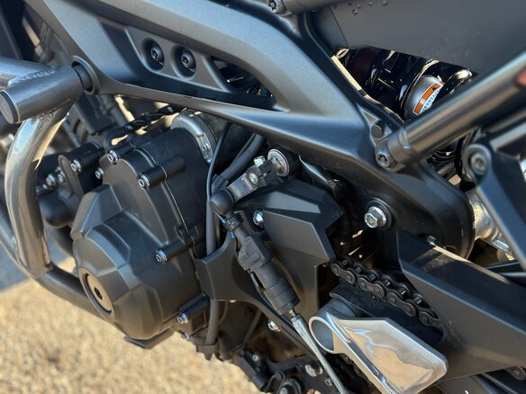 2017 Yamaha MT-09 (FZ-09), пурпурный, 900000 рублей - вид 7