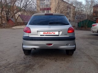 2005 Peugeot 206, серебристый, 230000 рублей, вид 4