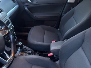 2015 Skoda Yeti I Рестайлинг, серый, 1900000 рублей, вид 5
