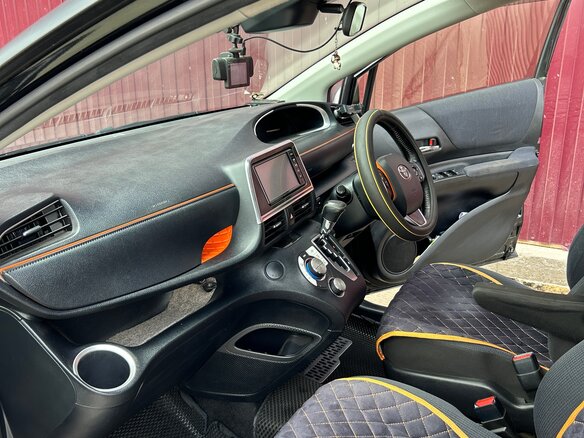 2017 Toyota Sienta II, чёрный, 1300000 рублей - вид 5