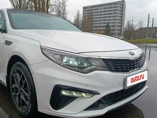 2019 Kia Optima IV Рестайлинг, белый, 1700000 рублей, вид 3