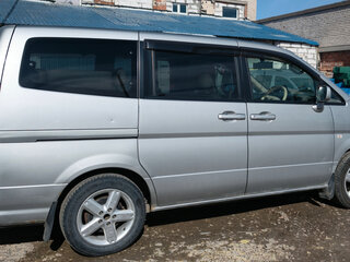 2003 Nissan Serena II (C24), серый, 625000 рублей, вид 3