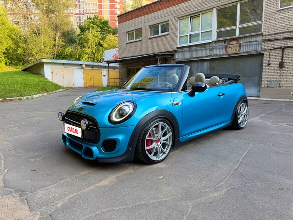 2019 Mini Cabrio JCW John Cooper Works III Рестайлинг, голубой, 3850000 рублей