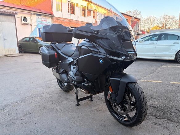 2025 BMW R 1300 RT, чёрный, 2500000 рублей - вид 1