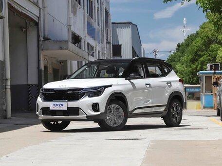 2026 Kia Seltos I Рестайлинг, белый, 2070000 рублей, вид 1