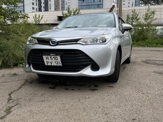 2015 Toyota Corolla Fielder XI (E160, E170, E180) Рестайлинг 1, серебристый, 1200000 рублей, вид 1