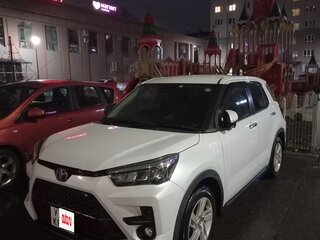 2021 Toyota Raize I, белый, 1999999 рублей, вид 3