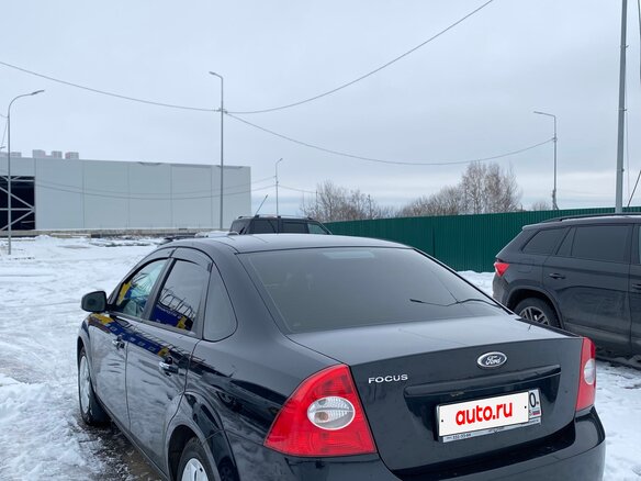 2011 Ford Focus II Рестайлинг, чёрный, 609000 рублей - вид 6