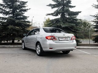 2012 Toyota Corolla X (E140, E150) Рестайлинг, серебристый, 1085000 рублей, вид 2