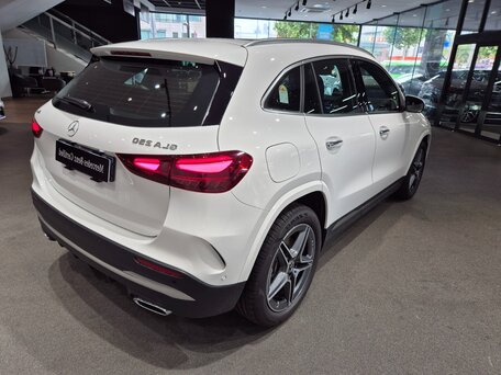 2025 Mercedes-Benz GLA 250 II (H247) Рестайлинг, белый, 4910000 рублей, вид 2