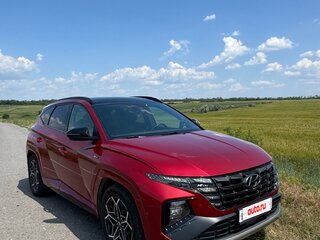 2022 Hyundai Tucson IV, красный, 4200000 рублей, вид 3